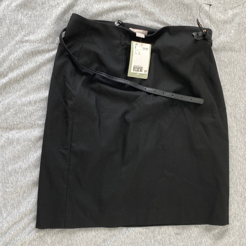 Brand new classic pencil skirt